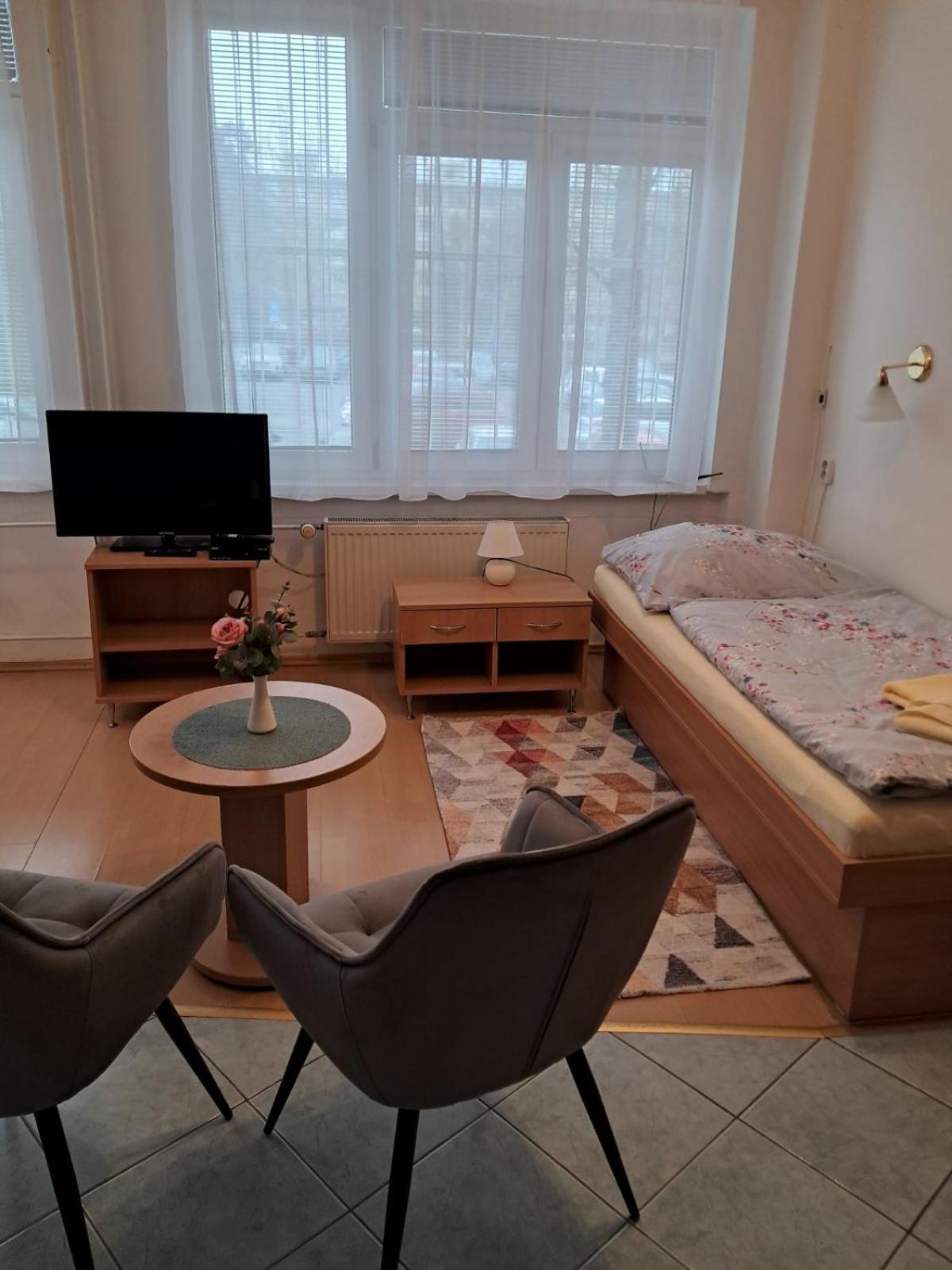 Sd Urbankova 2 Vandrarhem Košice Exteriör bild